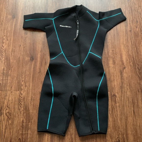 SeaSkin Shorty 3 mm Neoprene Wetsuit Men’s Small New - Picture 3 of 9